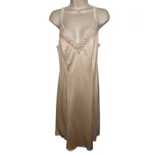 Vintage 1970s Maidenform Champagne Nylon Full Slip Lace Bodice Size 38 USA